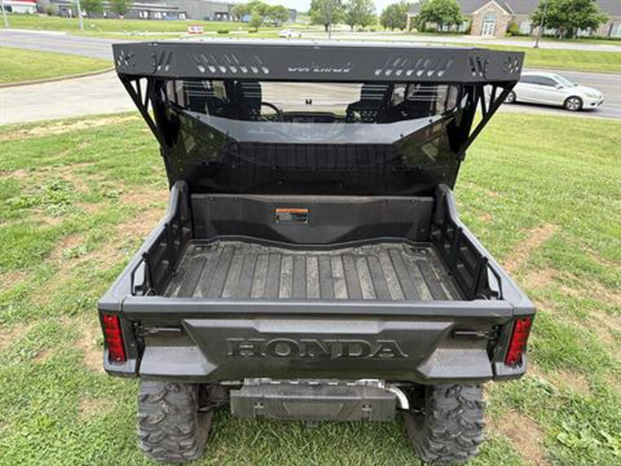 2025 Honda Pioneer 1000-6 Deluxe Crew
