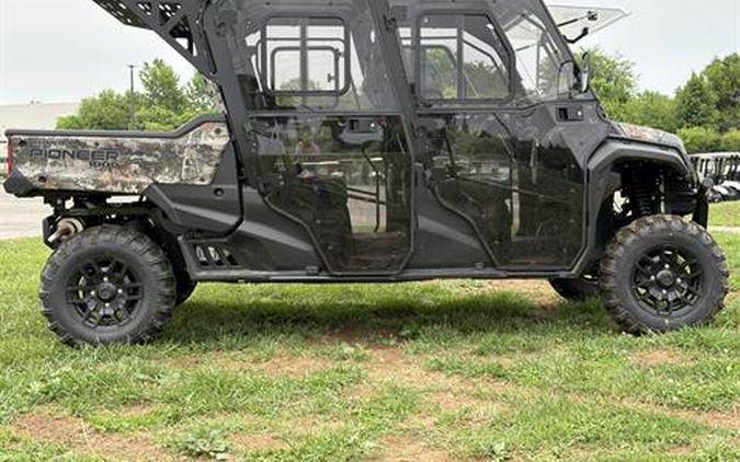 2025 Honda Pioneer 1000-6 Deluxe Crew
