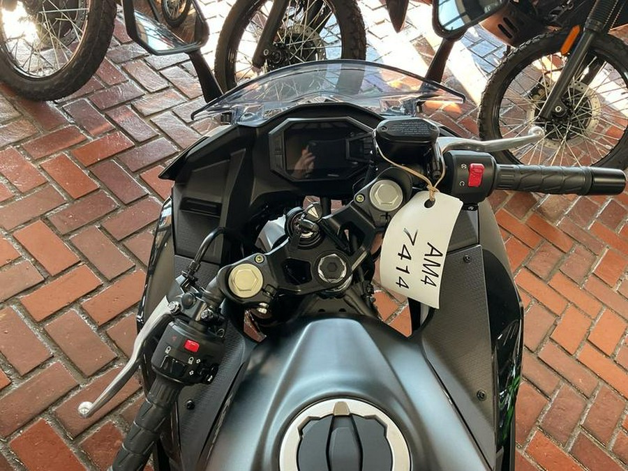 2026 Kawasaki Ninja® 500 ABS Metallic Flat Spark Black