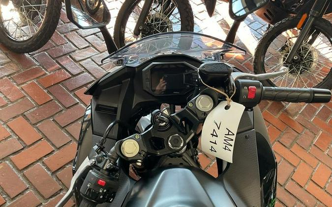 2026 Kawasaki Ninja® 500 ABS Metallic Flat Spark Black