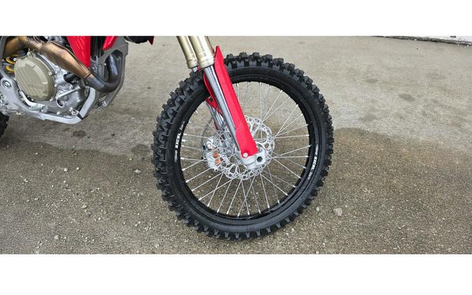 2026 Ducati Desmo450 MX