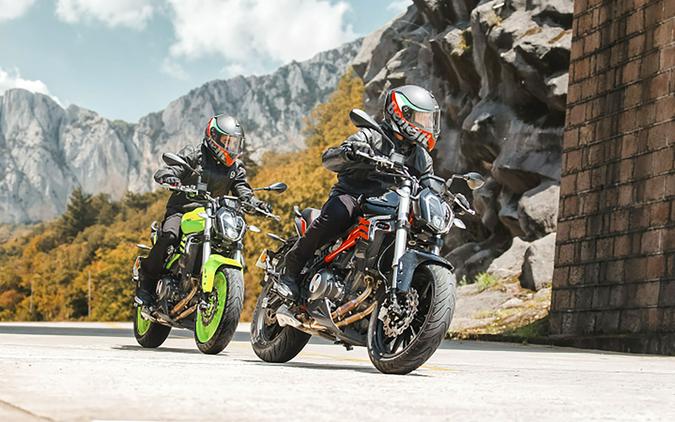 2024 Benelli 302S