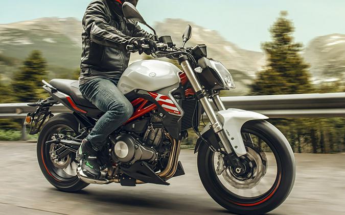 2024 Benelli 302S