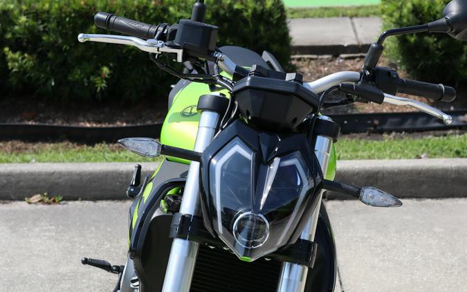 2024 Benelli 302S
