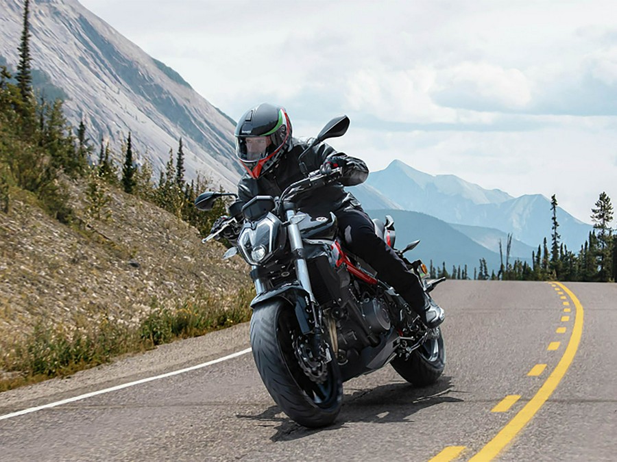 2024 Benelli 302S