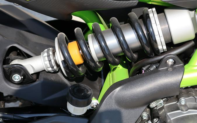 2024 Benelli 302S