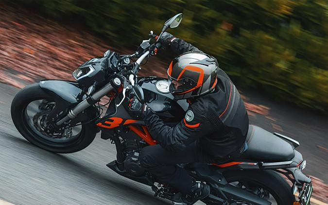 2024 Benelli 302S
