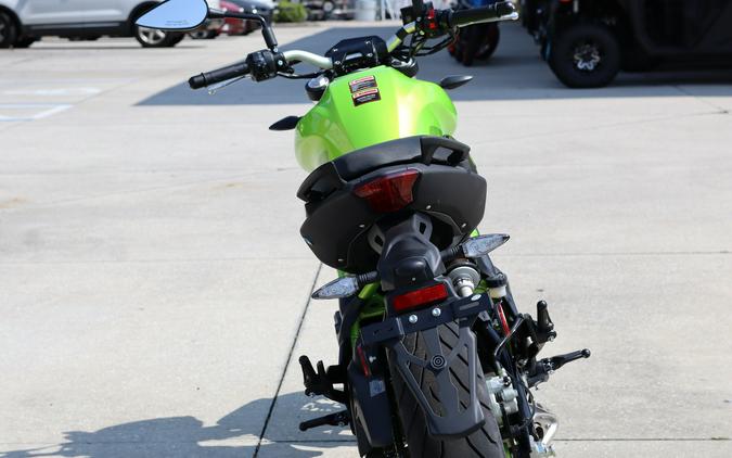 2024 Benelli 302S