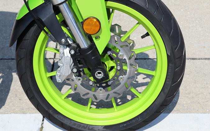 2024 Benelli 302S