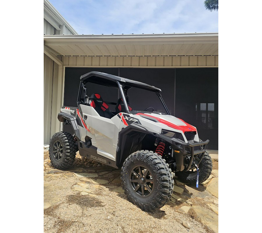 2025 Polaris GENERAL XP 1000 SPORT