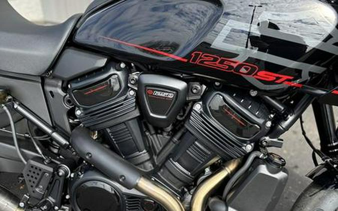 2026 Harley-Davidson® Pan America® 1250 ST