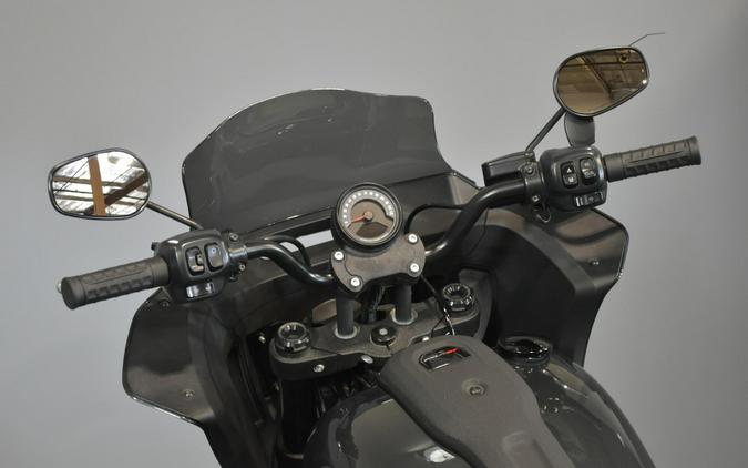 2025 Harley-Davidson Low Rider ST Iron Horse Metallic - Black Finish