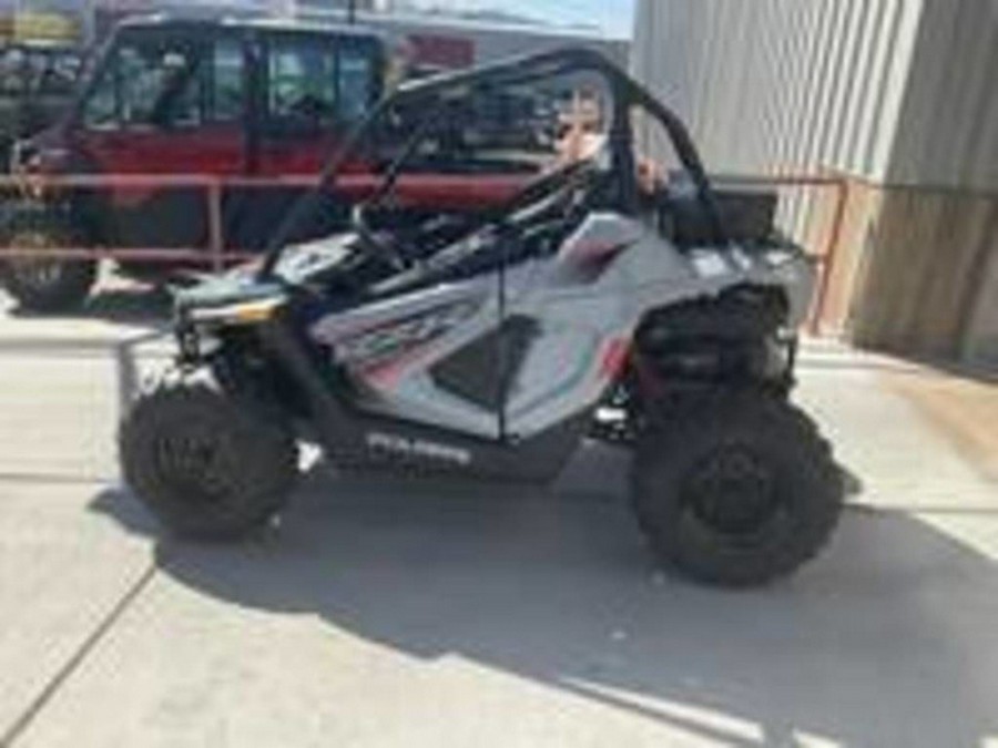 2024 Polaris RZR 200 EFI