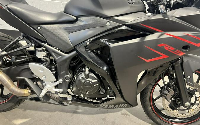2017 Yamaha YZF-R3 Matte Black