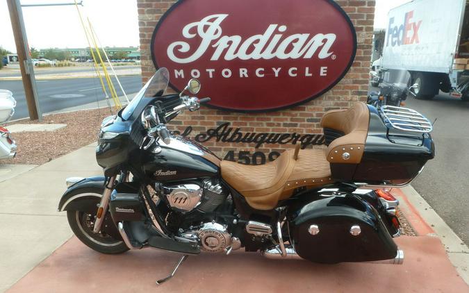 2016 Indian Motorcycle® Roadmaster® Thunder Black