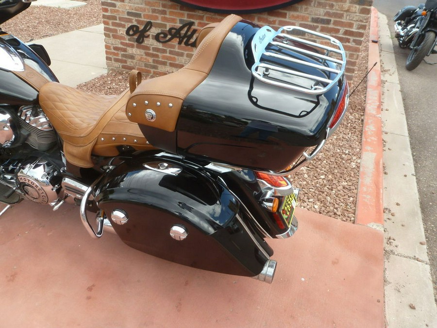 2016 Indian Motorcycle® Roadmaster® Thunder Black