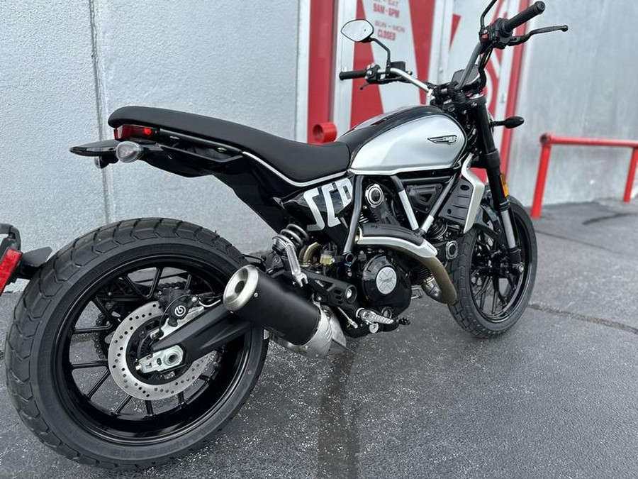 2024 Ducati Scrambler Icon (2G) Black