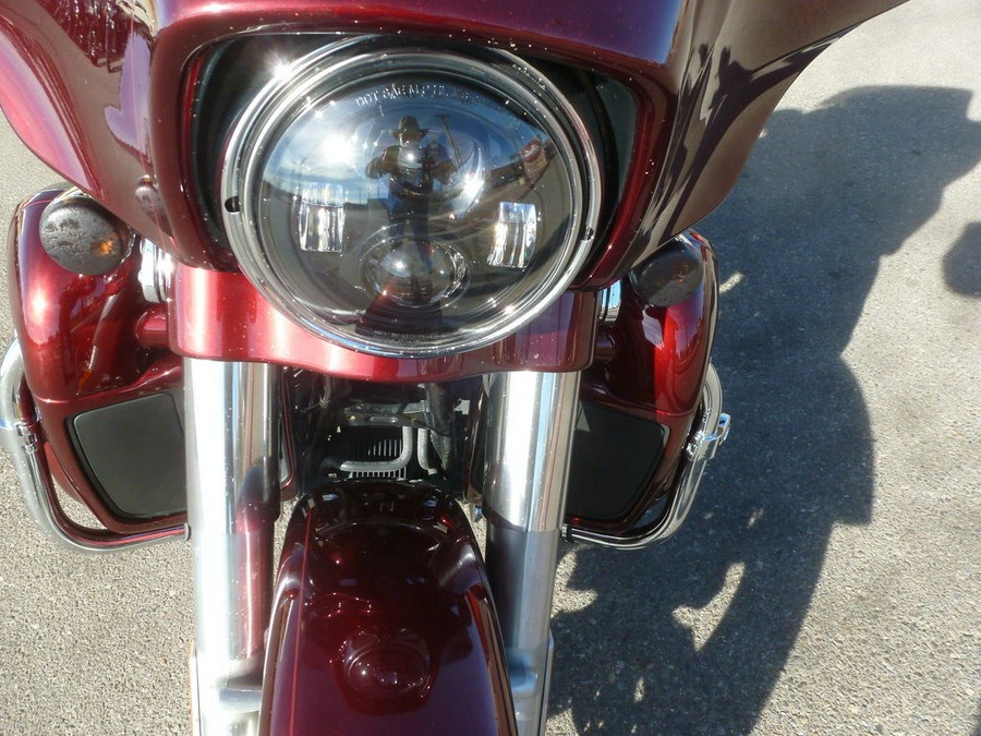 2014 Harley-Davidson® FLHXS - Street Glide® Special