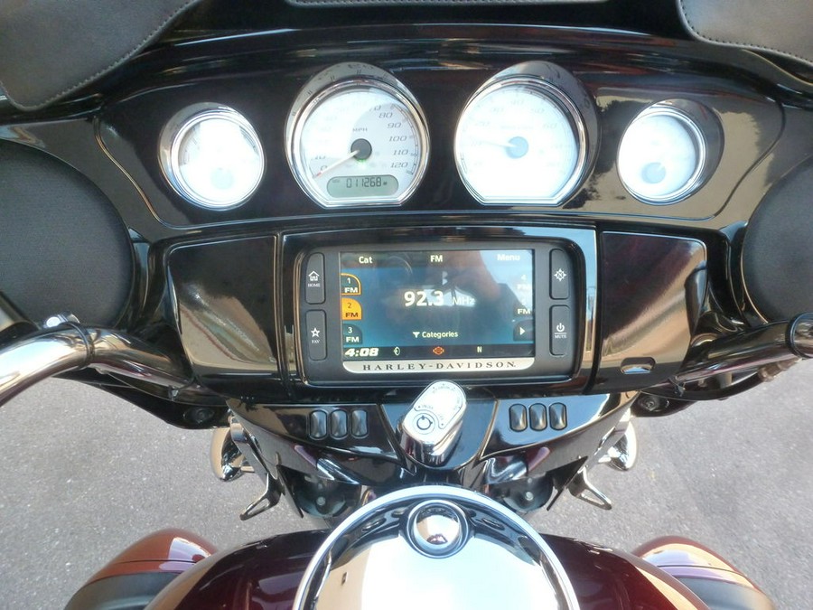 2014 Harley-Davidson® FLHXS - Street Glide® Special