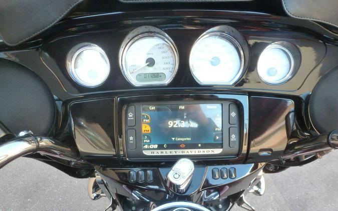 2014 Harley-Davidson® FLHXS - Street Glide® Special