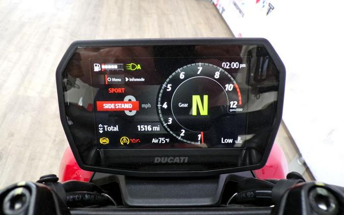 Used 2025 Ducati STREETFIGHTER V2S