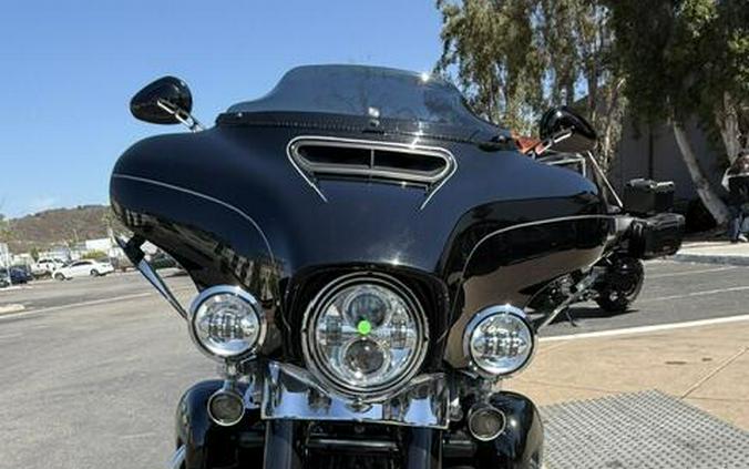 2015 Harley-Davidson® Ultra Limited Low