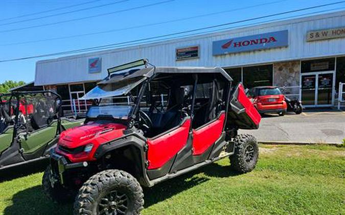 2023 Honda Pioneer 1000-6 Deluxe Crew