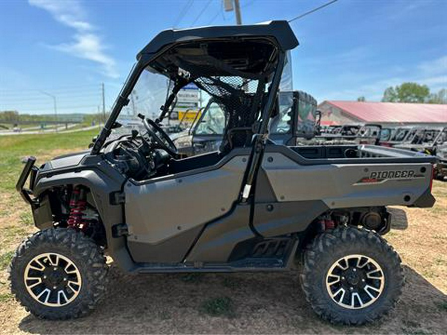 2017 Honda Pioneer 1000 LE