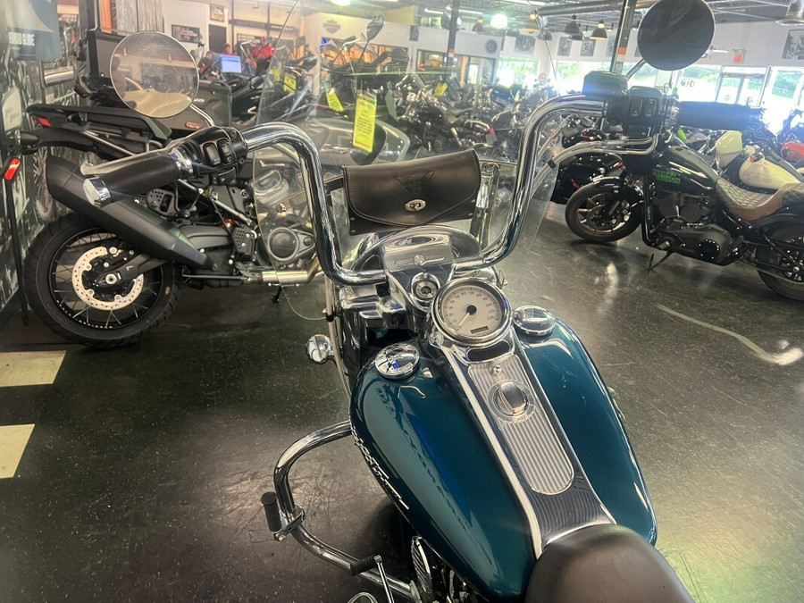 2004 Harley-Davidson Road King® Custom Billiard Teal FLHRS