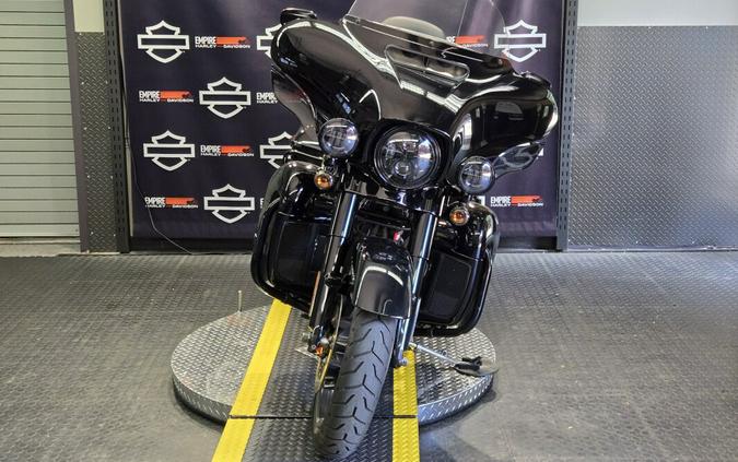 2021 Harley-Davidson Ultra Limited Vivid Black - Black Finish