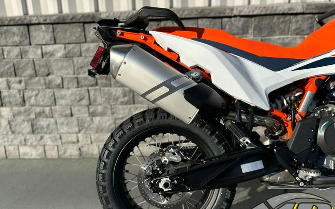 2025 KTM 890 Adventure R