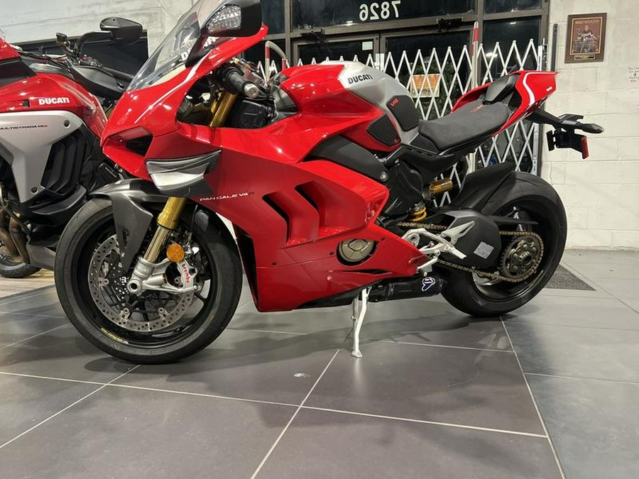 2020 Ducati Panigale V4 R Red