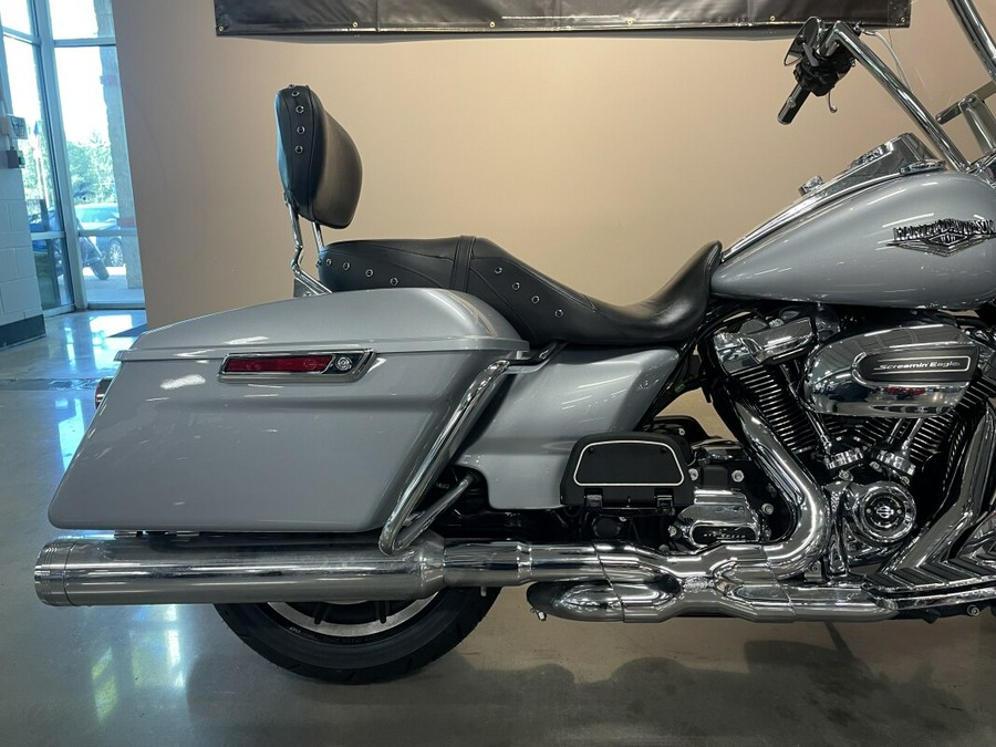 2019 Harley-Davidson® Road King® Barracuda Silver