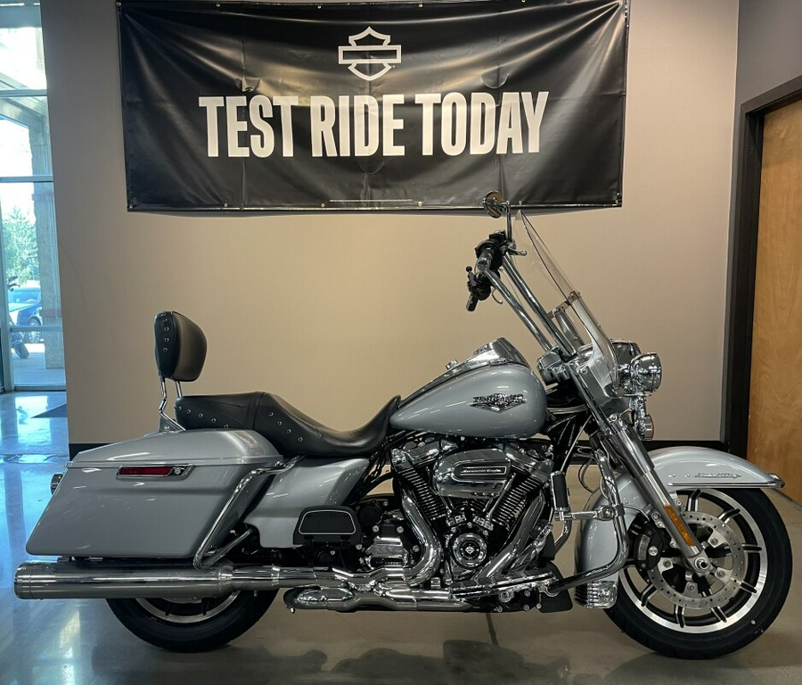 2019 Harley-Davidson® Road King® Barracuda Silver