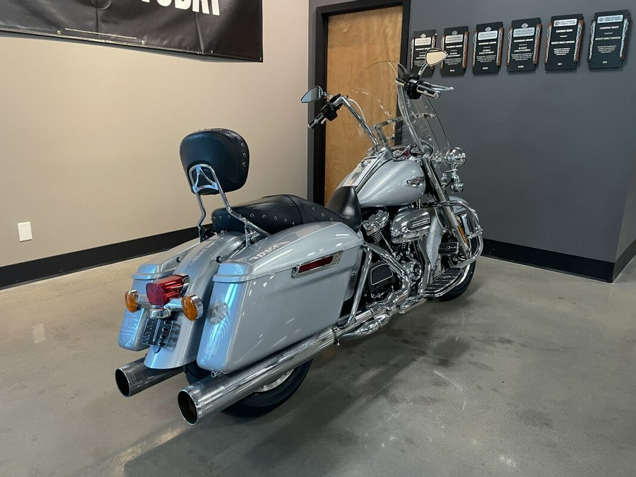2019 Harley-Davidson® Road King® Barracuda Silver