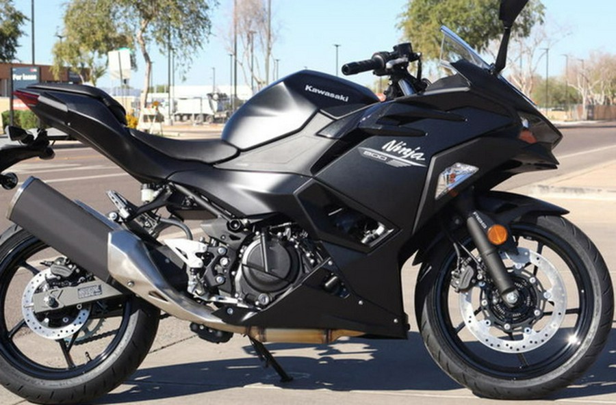 2026 Kawasaki Ninja 500 ABS Metallic Yellowish Green/Ebony