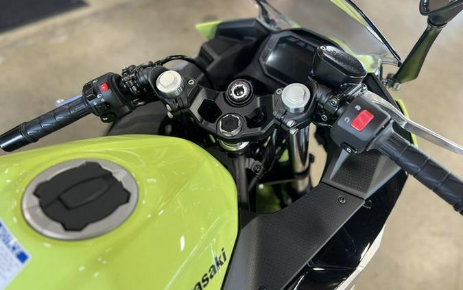 2026 Kawasaki Ninja 500 ABS Metallic Yellowish Green/Ebony