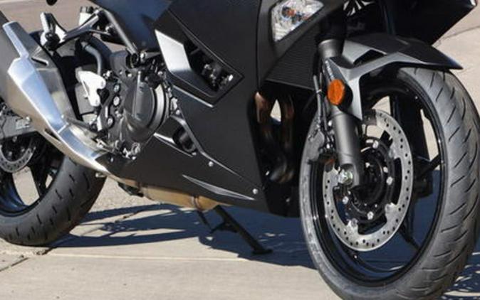 2026 Kawasaki Ninja 500 ABS Metallic Yellowish Green/Ebony