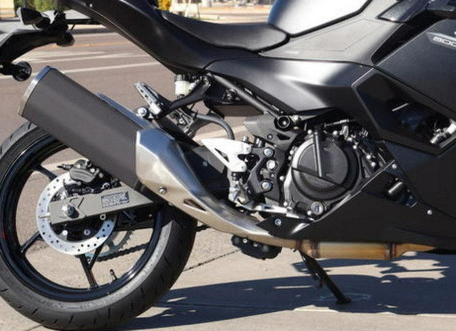 2026 Kawasaki Ninja 500 ABS Metallic Yellowish Green/Ebony