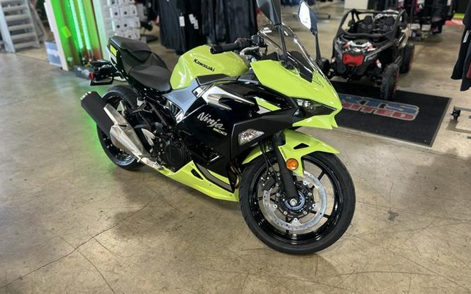 2026 Kawasaki Ninja 500 ABS Metallic Yellowish Green/Ebony