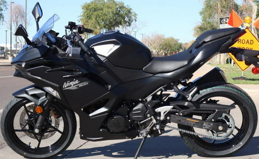2026 Kawasaki Ninja 500 ABS Metallic Yellowish Green/Ebony
