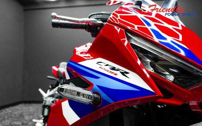 2026 HONDA CBR650R E-CLUTCH