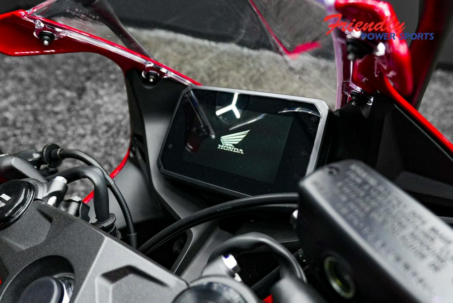 2026 HONDA CBR650R E-CLUTCH
