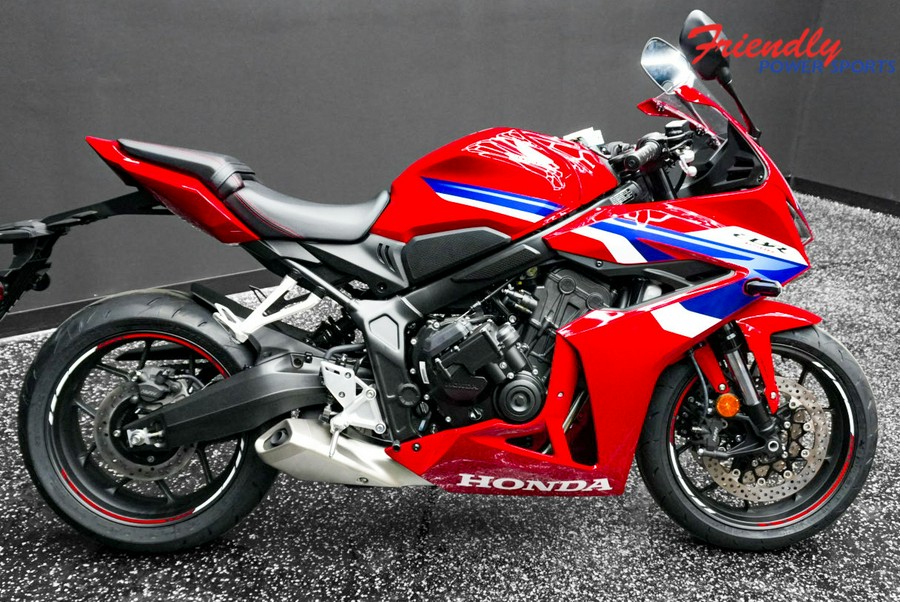 2026 HONDA CBR650R E-CLUTCH