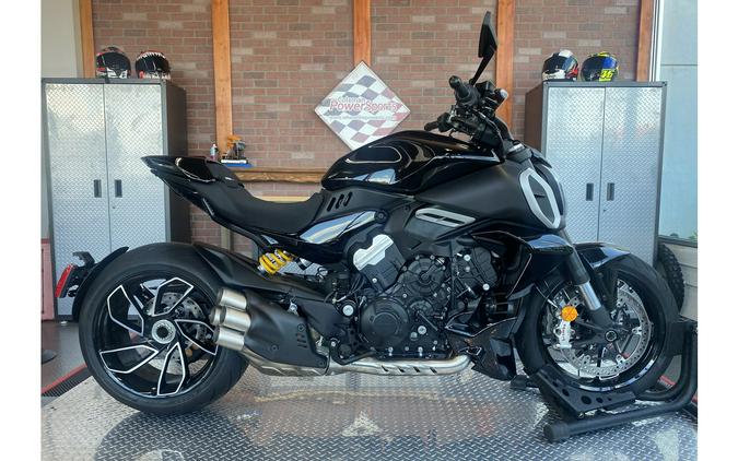 2023 Ducati Diavel V4 First Look [A Dozen Fast Facts + 28 Photos]