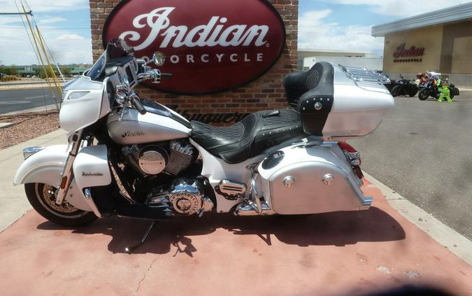 2018 Indian Motorcycle® Roadmaster® ABS Pearl White over Star Silver