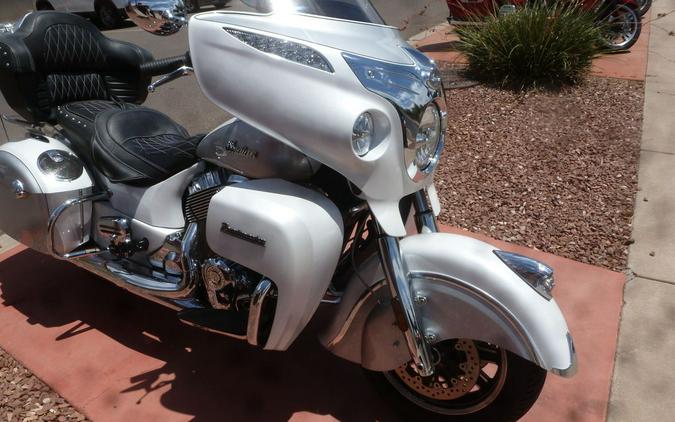 2018 Indian Motorcycle® Roadmaster® ABS Pearl White over Star Silver