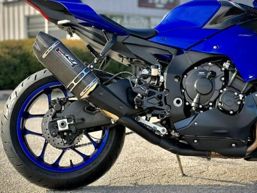 2023 Yamaha YZF-R1