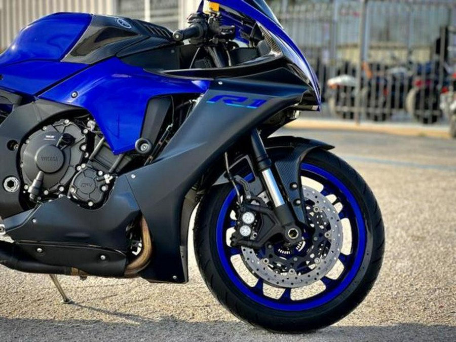 2023 Yamaha YZF-R1