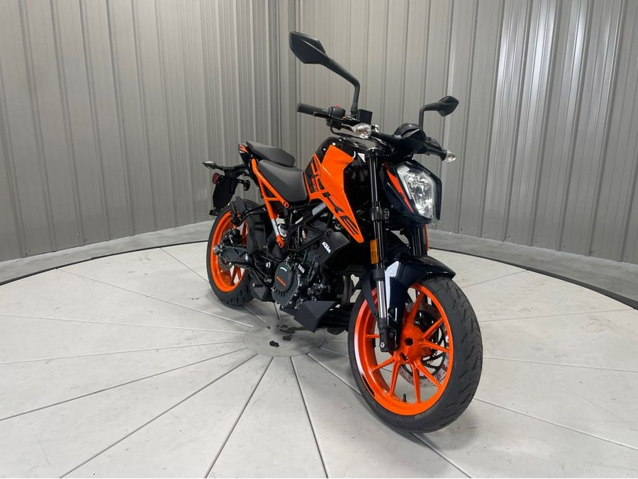 2023 KTM 200 DUKE